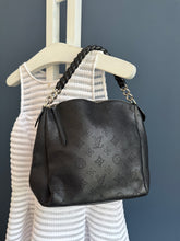 Lade das Bild in den Galerie-Viewer, LOUIS VUITTON BABYLONE CHAIN

