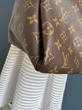 Lade das Bild in den Galerie-Viewer, LOUIS VUITTON ARTSY MM
