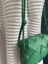 Lade das Bild in den Galerie-Viewer, BOTTEGA VENETA CASSETA CAMERA BAG
