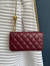 Lade das Bild in den Galerie-Viewer, CHANEL WOC

