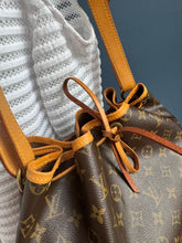 Lade das Bild in den Galerie-Viewer, LOUIS VUITTON NOÉ GRANDE

