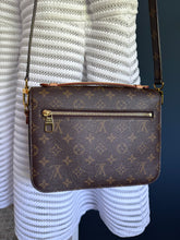 Lade das Bild in den Galerie-Viewer, LOUIS VUITTON MÉTIS
