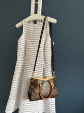 Lade das Bild in den Galerie-Viewer, LOUIS VUITTON PALLAS BB
