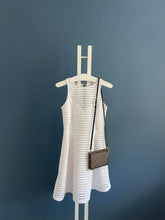 Lade das Bild in den Galerie-Viewer, LOUIS VUITTON DOUBLE ZIP POCHETTE REVERSE
