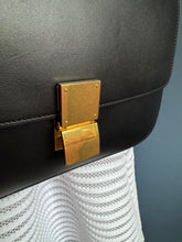 Lade das Bild in den Galerie-Viewer, CÉLINE BOX
