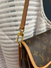 Lade das Bild in den Galerie-Viewer, LOUIS VUITTON DIANE
