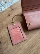 Lade das Bild in den Galerie-Viewer, PRADA GELDBÖRSE
