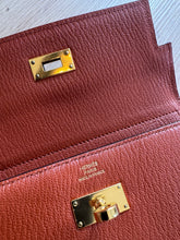 Lade das Bild in den Galerie-Viewer, HERMÈS KELLY GELDBÖRSE
