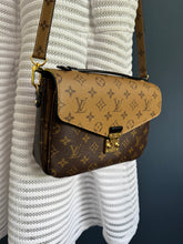 Lade das Bild in den Galerie-Viewer, LOUIS VUITTON MÉTIS REVERSE
