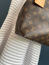 Lade das Bild in den Galerie-Viewer, LOUIS VUITTON GRACEFUL MM
