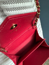Lade das Bild in den Galerie-Viewer, CHANEL MINI BAG
