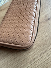 Lade das Bild in den Galerie-Viewer, BOTTEGA VENETA GELDBÖRSE
