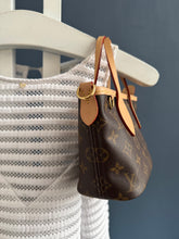 Lade das Bild in den Galerie-Viewer, LOUIS VUITTON NEVERFULL BB
