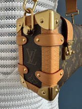 Lade das Bild in den Galerie-Viewer, LOUIS VUITTON SIDE TRUNK PM
