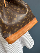 Lade das Bild in den Galerie-Viewer, LOUIS VUITTON NOÉ GRANDE
