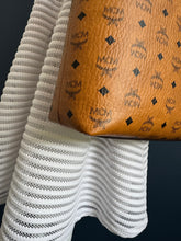 Lade das Bild in den Galerie-Viewer, MCM SHOPPER
