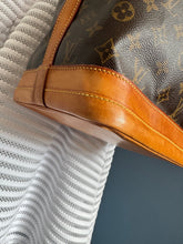 Lade das Bild in den Galerie-Viewer, LOUIS VUITTON NOÉ GRANDE
