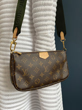 Lade das Bild in den Galerie-Viewer, LOUIS VUITTON POCHETTE
