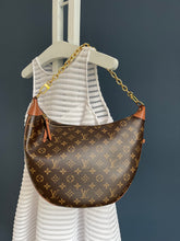 Lade das Bild in den Galerie-Viewer, LOUIS VUITTON LOOP HOBO
