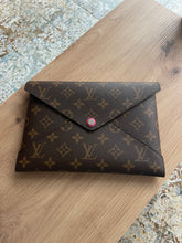 Lade das Bild in den Galerie-Viewer, LOUIS VUITTON KIRIGAMI POCHETTE
