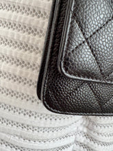 Lade das Bild in den Galerie-Viewer, CHANEL WOC
