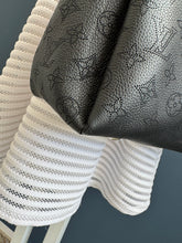 Lade das Bild in den Galerie-Viewer, LOUIS VUITTON HAND IT ALL MM MAHINA
