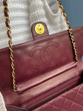 Lade das Bild in den Galerie-Viewer, CHANEL TIMELESS
