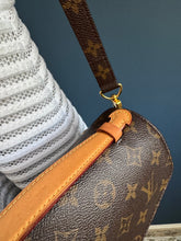 Lade das Bild in den Galerie-Viewer, LOUIS VUITTON MÉTIS
