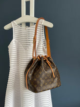 Lade das Bild in den Galerie-Viewer, LOUIS VUITTON NOÉ PETIT
