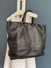 Lade das Bild in den Galerie-Viewer, PRADA SHOPPER
