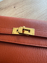 Lade das Bild in den Galerie-Viewer, HERMÈS KELLY GELDBÖRSE
