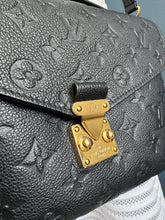 Lade das Bild in den Galerie-Viewer, LOUIS VUITTON MÉTIS EMPREINTE
