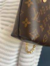 Lade das Bild in den Galerie-Viewer, LOUIS VUITTON LOCKIT BB
