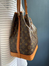 Lade das Bild in den Galerie-Viewer, LOUIS VUITTON NOÉ GRANDE
