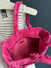 Lade das Bild in den Galerie-Viewer, CHANEL TWEED SHOPPER
