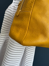 Lade das Bild in den Galerie-Viewer, PRADA BOSTON
