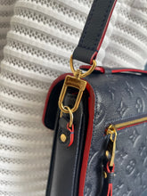 Lade das Bild in den Galerie-Viewer, LOUIS VUITTON MÉTIS EMPREINTE
