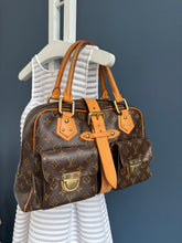 Lade das Bild in den Galerie-Viewer, LOUIS VUITTON MANHATTAN
