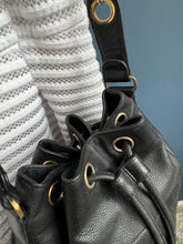 Lade das Bild in den Galerie-Viewer, CHANEL VINTAGE BEUTEL
