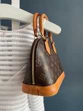 Lade das Bild in den Galerie-Viewer, LOUIS VUITTON ALMA BB
