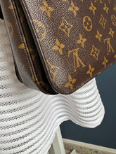 Lade das Bild in den Galerie-Viewer, LOUIS VUITTON MÉTIS
