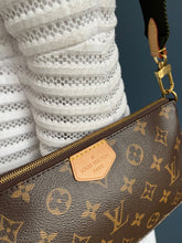 Lade das Bild in den Galerie-Viewer, LOUIS VUITTON MULTI POCHETTE
