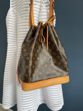 Lade das Bild in den Galerie-Viewer, LOUIS VUITTON NOÉ GRANDE
