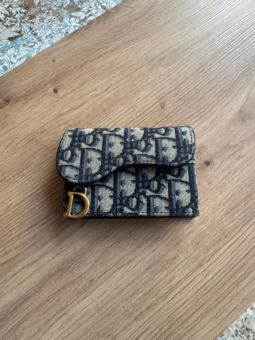 DIOR SADDLE BLOOM KARTENETUI