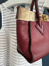 Lade das Bild in den Galerie-Viewer, LOUIS VUITTON ON MY SIDE PM
