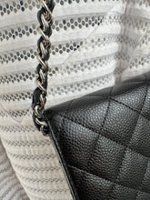 Lade das Bild in den Galerie-Viewer, CHANEL WOC
