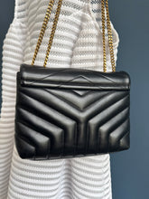 Lade das Bild in den Galerie-Viewer, YSL LOULOU MEDIUM
