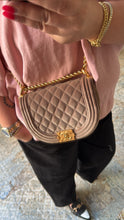 Lade das Bild in den Galerie-Viewer, CHANEL BOY VELVET SMALL
