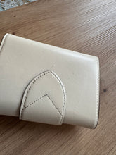 Lade das Bild in den Galerie-Viewer, LOUIS VUITTON PONT NEUF COMPACT
