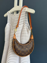 Lade das Bild in den Galerie-Viewer, LOUIS VUITTON LOOP
